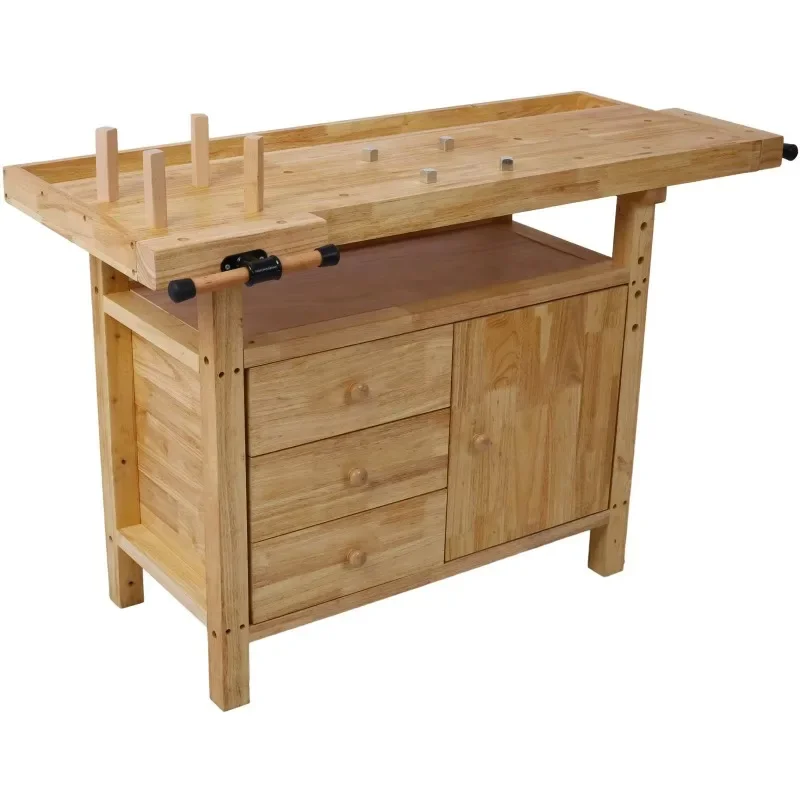 Workshop Tools Used - Staal- en houten werkbanken worden gebruikt